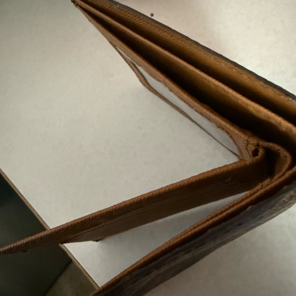 LV Wallet - Picture 2 of 2